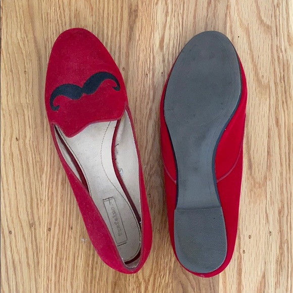 Red flats - Picture 2 of 2